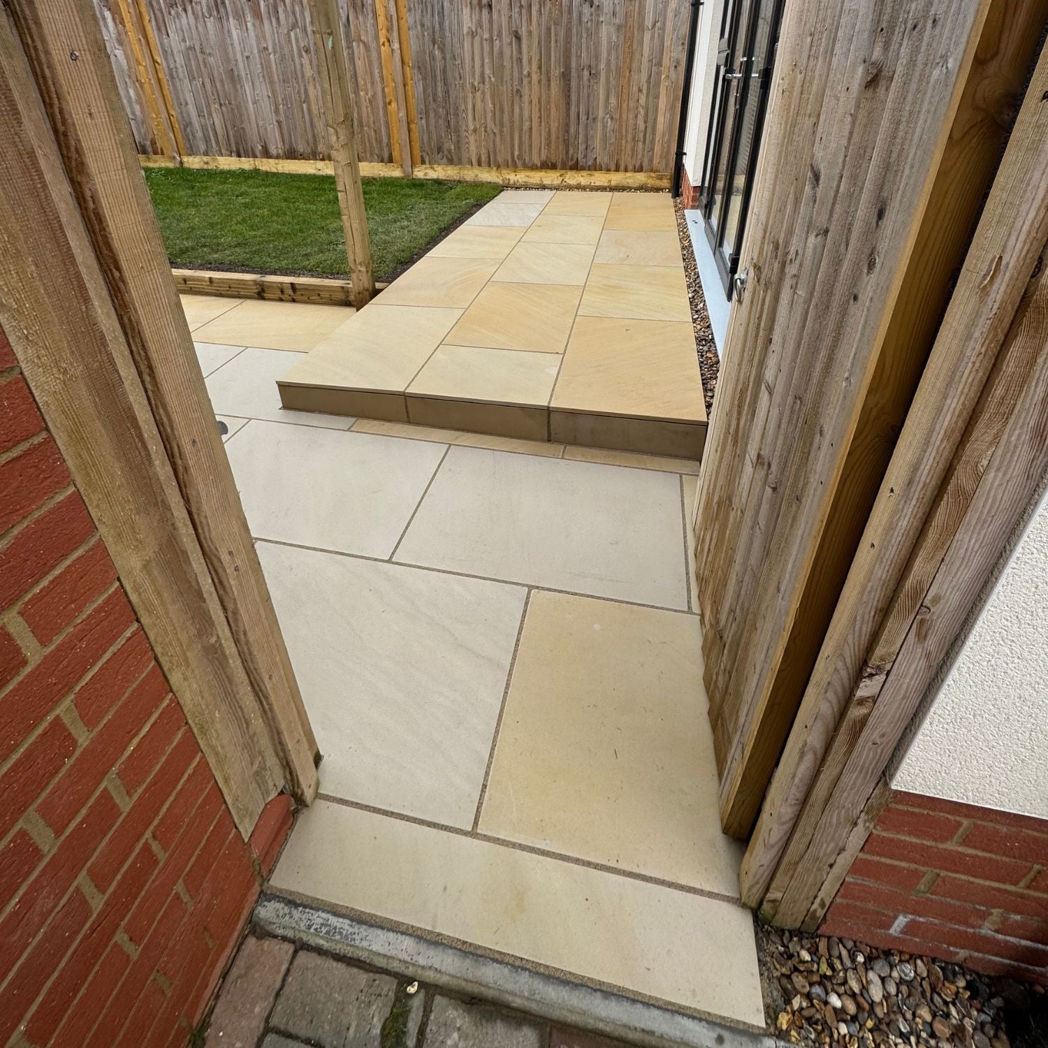 Fossil Mint Smooth Sandstone 600x900 Sawn Edged Paving Slabs