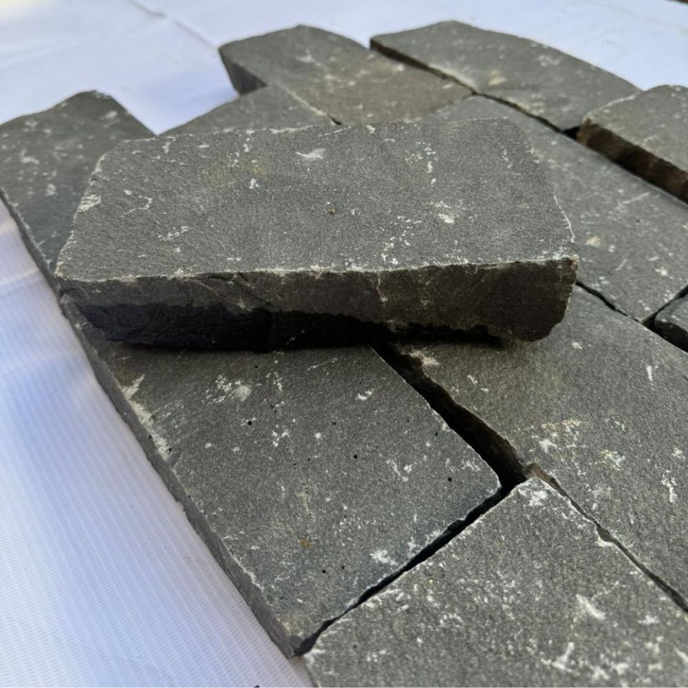 Black Basalt Riven 100X200 Block Setts