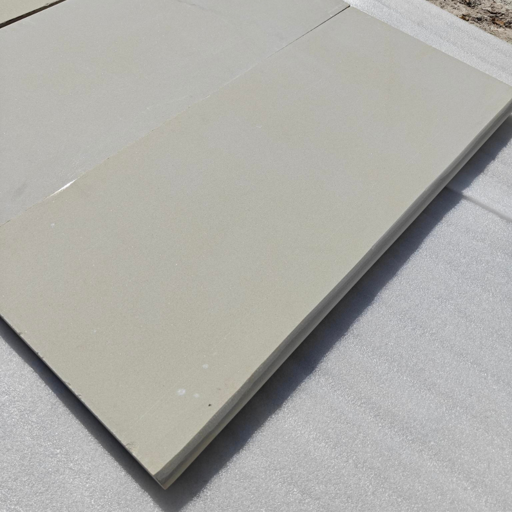 Beige Smooth Sandstone 400x900x40 Bullnose Steps
