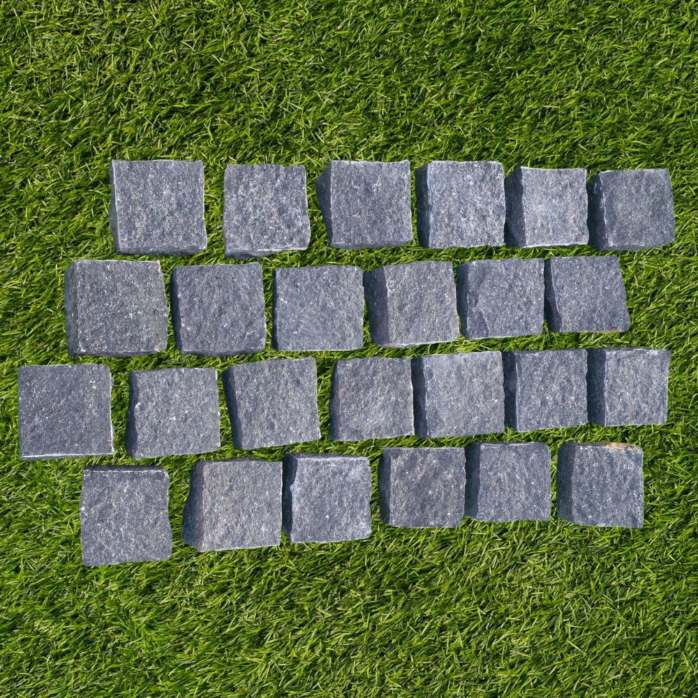 Black Riven Granite 100X100 Square Setts