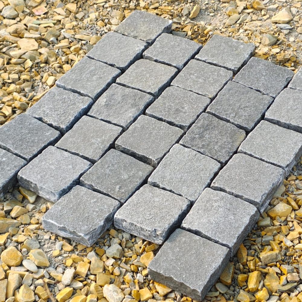 Tandur Grey Tumbled Limestone 100X100 Square Setts